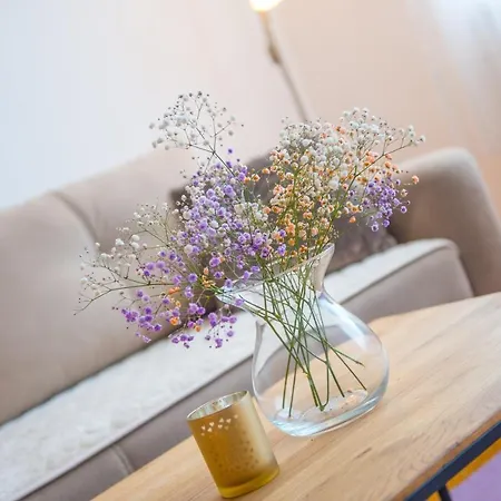 Revia Apartment *